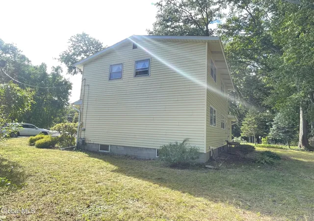 Photo 27 of Single family home for sale at 22 Farnam Pl, Colonie, NY 12205 | MLS# 202626286 | Listing updated on 2026-09-23