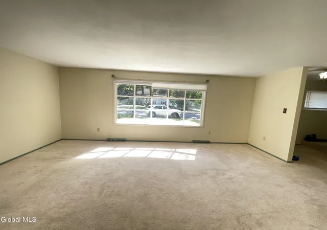 Photo 3 of Single family home for sale at 22 Farnam Pl, Colonie, NY 12205 | MLS# 202626286 | Listing updated on 2026-09-23