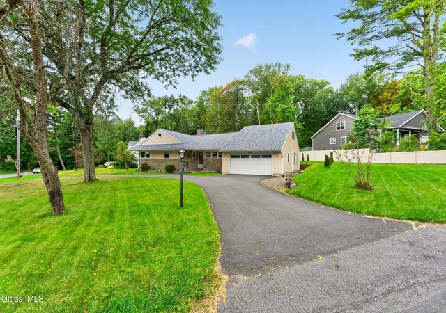 Photo 1 of Single family home for sale at 887 Morgan Ave, Schenectady, NY 12309 | MLS# 202626515 | Listing updated on 2026-09-20
