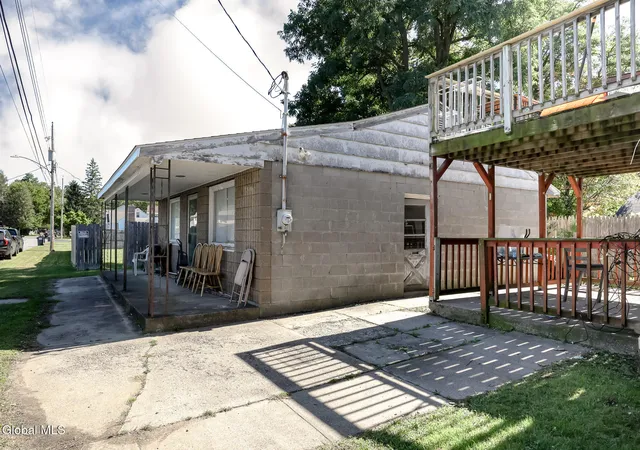 Photo 3 of House for sale at 2003 Hamburg St, Rotterdam, NY 12304 | MLS# 202626557 | Listing updated on 2026-09-22