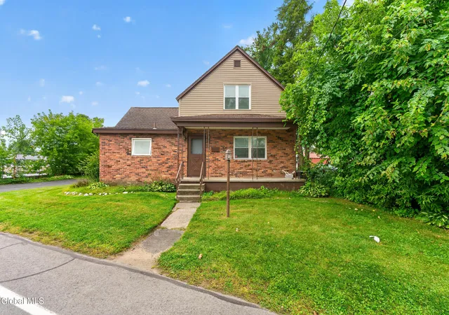 Photo 2 of Sale Pending at 341 Princetown Rd, Schenectady, NY 12306 | MLS# 202626449 | Listing updated on 2026-09-22