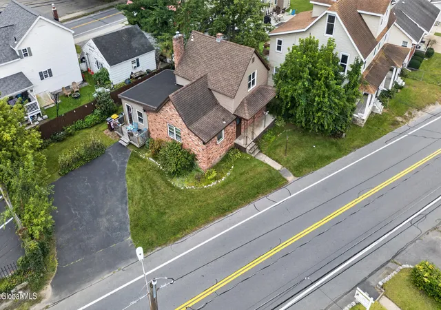 Photo 3 of Sale Pending at 341 Princetown Rd, Schenectady, NY 12306 | MLS# 202626449 | Listing updated on 2026-09-22