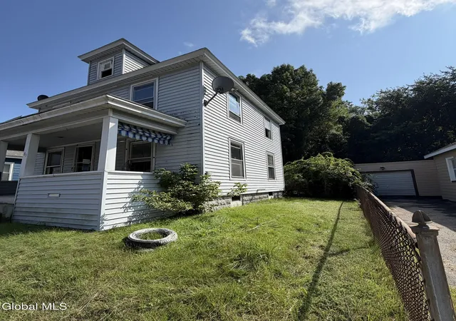 Photo 4 of Single family home for sale at 62 Steele Ave, Gloversville, NY 12078 | MLS# 202626499 | Listing updated on 2026-09-23