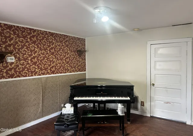 Photo 4 of Single family home for sale at 108 Gullott Dr, Schenectady, NY 12306 | MLS# 202626545 | Listing updated on 2026-09-22
