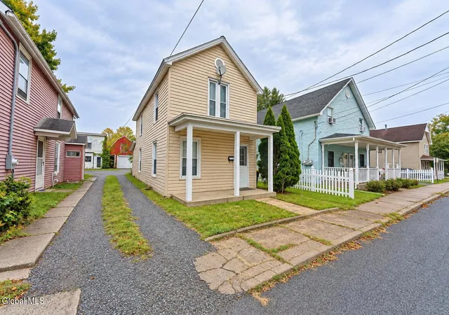 Photo 2 of Single family home for sale at 512 Grand St, Mechanicville, NY 12118 | MLS# 202626556 | Listing updated on 2026-10-07