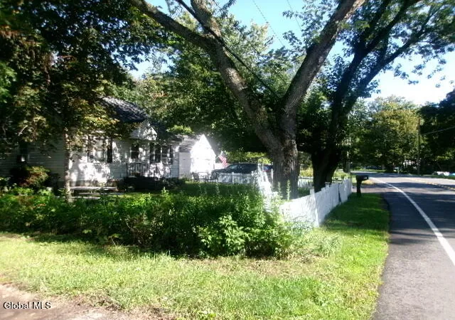 Photo 2 of Single family home for sale at 97 Charlton Rd, Glenville, NY 12019 | MLS# 202626468 | Listing updated on 2026-09-19