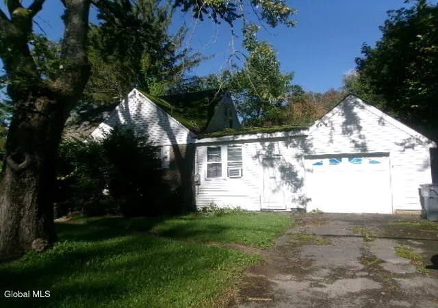 Photo 3 of Single family home for sale at 97 Charlton Rd, Glenville, NY 12019 | MLS# 202626468 | Listing updated on 2026-09-19