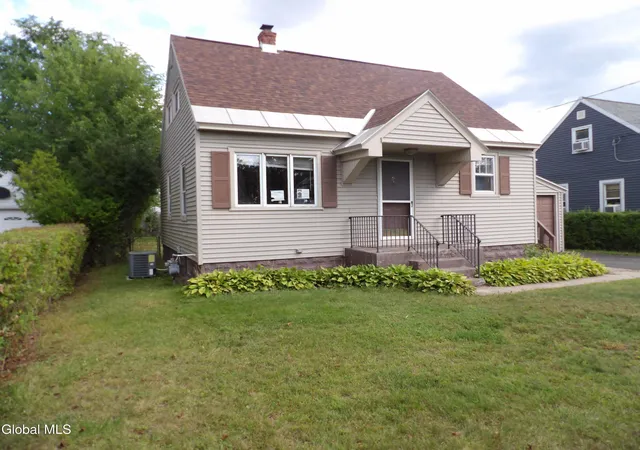 Photo 3 of Single family home for sale at 3236 Harold St, Schenectady, NY 12306 | MLS# 202626579 | Listing updated on 2026-09-22