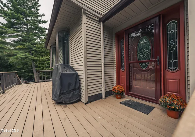 Photo 4 of Single family home for sale at 2815 Shaw Rd, Middle Grove, NY 12850 | MLS# 202626543 | Listing updated on 2026-10-04