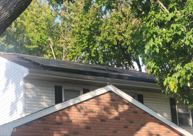 Photo 3 of Single family home for sale at 30 Gingerbread Ln, Albany, NY 12208 | MLS# 202626648 | Listing updated on 2026-09-30
