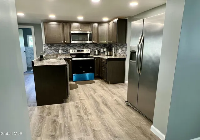 Photo 4 of Single family home for sale at 119 Houseman St, Mayfield, NY 12117 | MLS# 202626534 | Listing updated on 2026-09-22