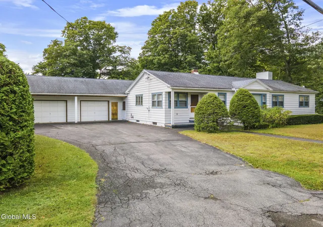Photo 2 of Single family home for sale at 9 Pettis St, Lake George, NY 12845 | MLS# 202626537 | Listing updated on 2026-10-05