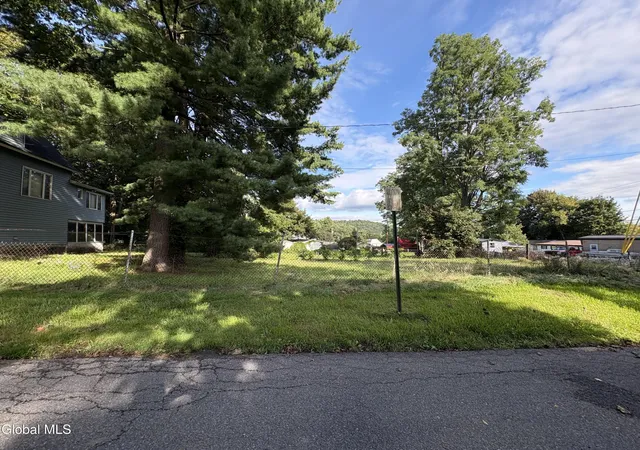 Photo 3 of Sale Pending at 10 N Bridge St, Fonda, NY 12068 | MLS# 202626592 | Listing updated on 2026-09-24