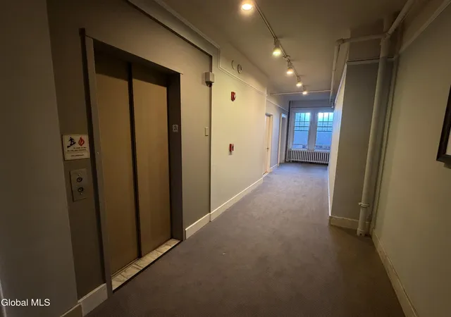 Listing Photo 4 - Condo for sale in building located at 352 State St, Albany, NY 12210 - Unit #Unit 3D