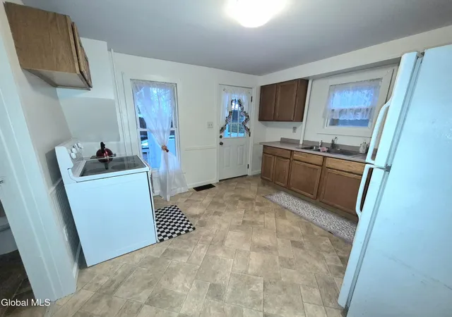 Listing Photo 5 - Condo for sale in building located at 191 Warren St, Glens Falls, NY 12801 - Unit #191
