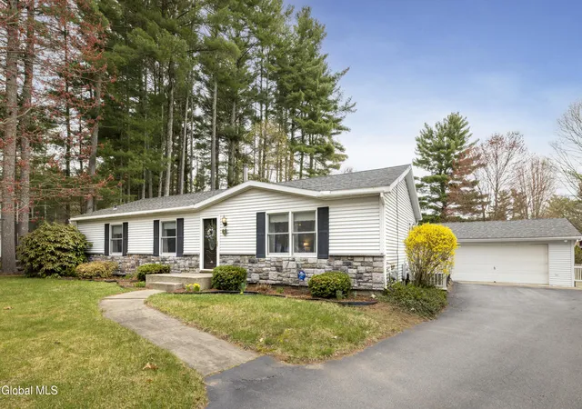 Photo 4 of Sale Pending at 17 Queen Diana Ln, Queensbury, NY 12804 | MLS# 202626734 | Listing updated on 2026-10-01