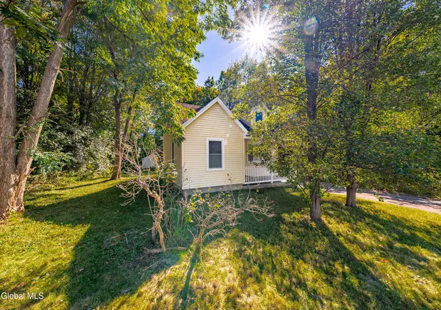 Photo 1 of Single family home for sale at 433 Northline Rd, Ballston Spa, NY 12020 | MLS# 202626920 | Listing updated on 2026-10-27