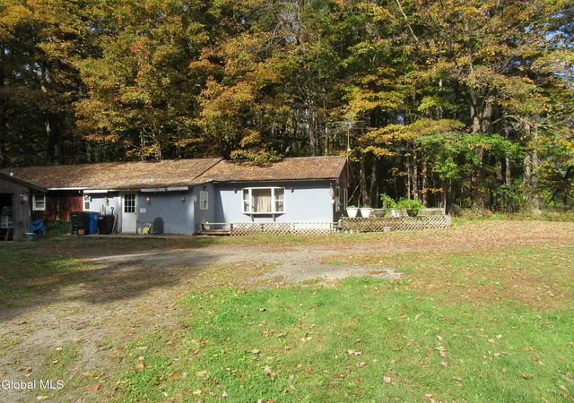 Single family home for sale at 134 Bunker Hl Rd, Mayfield, NY 12117 | MLS# 202627303