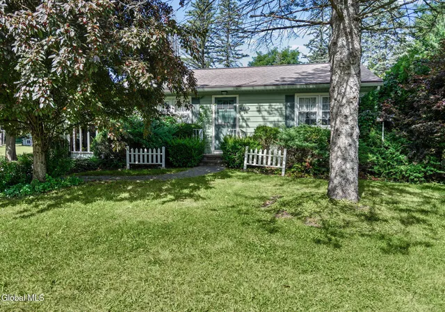 Photo 1 of Sale Pending at 319 Grooms Rd, Halfmoon, NY 12065 | MLS# 202627342 | Listing updated on 2026-10-27