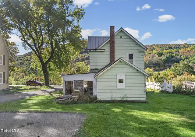 Photo 3 of Single family home for sale at 1578 Helderberg Trl, Berne, NY 12023 | MLS# 202628044 | Listing updated on 2026-10-13