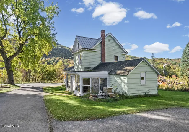 Photo 4 of Single family home for sale at 1578 Helderberg Trl, Berne, NY 12023 | MLS# 202628044 | Listing updated on 2026-10-13