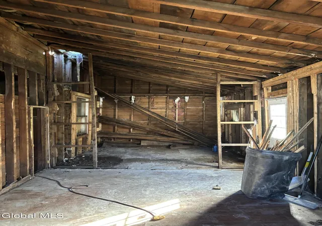 Photo 4 of Single family home for sale at 270 Central Ave, Cohoes, NY 12047 | MLS# 202628722 | Listing updated on 2026-10-23