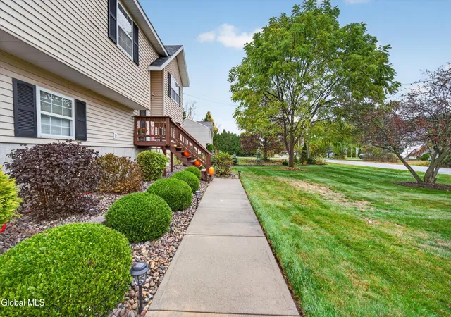 Photo 4 of Sale Pending at 98 Sisson Rd, South Glens Falls, NY 12803 | MLS# 202628266 | Listing updated on 2026-10-19