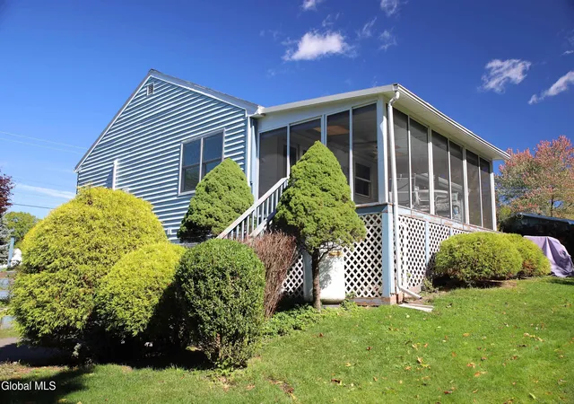Photo 1 of Single family home for sale at 11 Breezedale Dr, Averill Park, NY 12018 | MLS# 202628125 | Listing updated on 2026-10-21