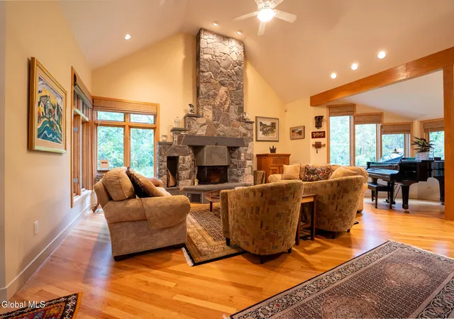 Photo 4 of Single family home for sale at 219 Forest Hvn Dr, Slingerlands, NY 12159 | MLS# 202628120 | Listing updated on 2026-10-23