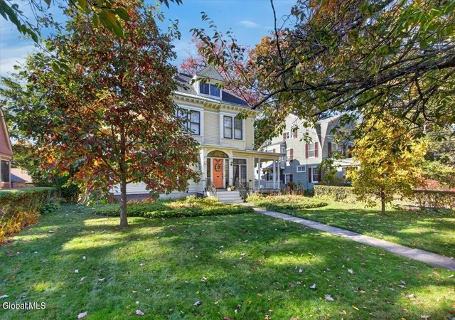 Photo 1 of Single family home for sale at 1175 Stratford Rd, Schenectady, NY 12308 | MLS# 202628638 | Listing updated on 2026-10-26