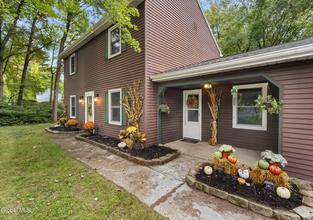 Single family home for sale at 5 Huntwood Dr, Clifton Park, NY 12065 | MLS# 202627770