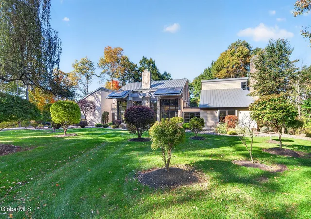 Photo 3 of Single family home for sale at 32 Shaker Bay Rd, Latham, NY 12110 | MLS# 202628494 | Listing updated on 2026-10-26
