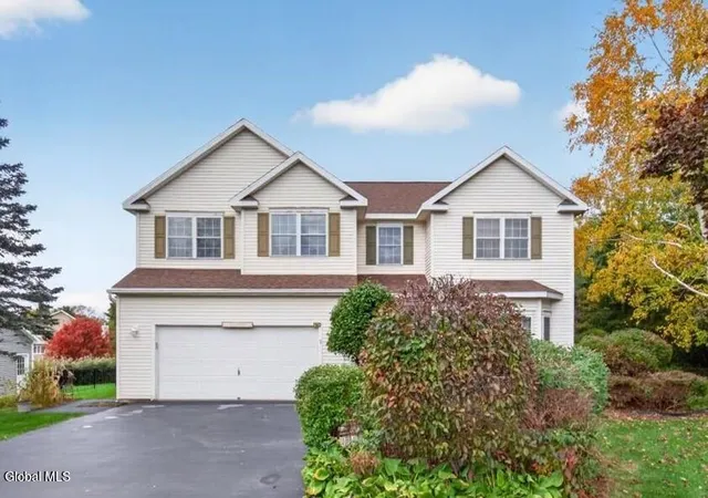Photo 1 of Single family home for sale at 3 Mallard Dr, Rexford, NY 12148 | MLS# 202628300 | Listing updated on 2026-10-29