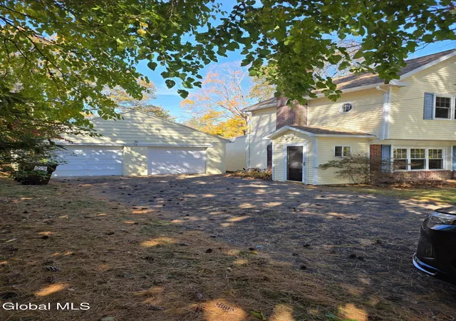 Photo 1 of Single family home for sale at 74 Mccormack Rd, Slingerlands, NY 12159 | MLS# 202628323 | Listing updated on 2026-10-19
