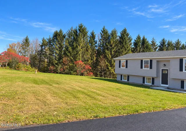 Photo 1 of Single family home for sale at 3609 New York 85, Westerlo, NY 12193 | MLS# 202628452 | Listing updated on 2026-10-29