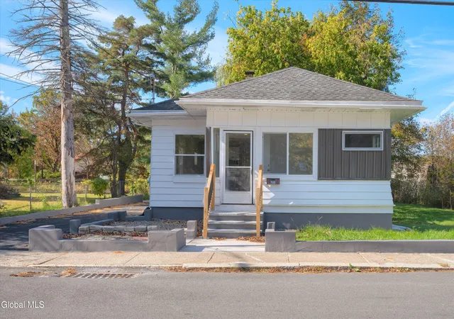 Photo 1 of Single family home for sale at 21 Edward St, Cohoes, NY 12047 | MLS# 202628463 | Listing updated on 2026-10-18