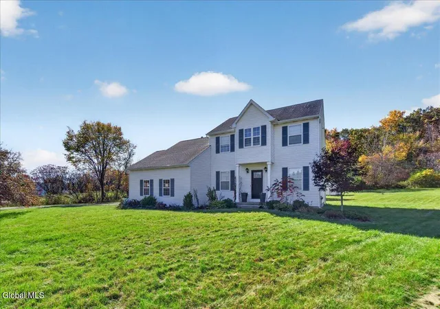 Photo 2 of Single family home for sale at 2 Saddle Clb Hl Dr, East Greenbush, NY 12061 | MLS# 202628398 | Listing updated on 2026-10-26