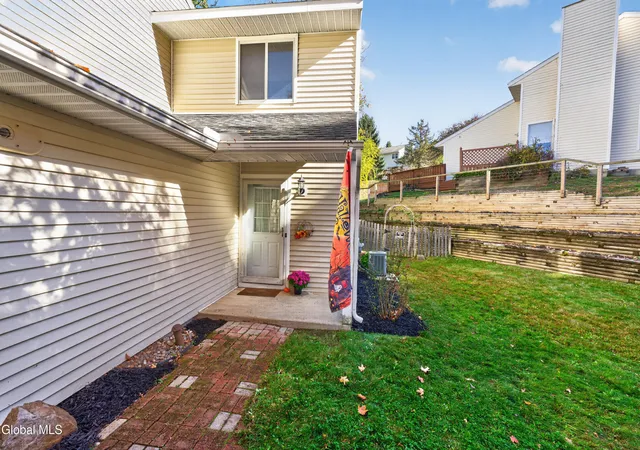 Photo 4 of Townhouse for sale at 26 Heyden Rd, Troy, NY 12180 | MLS# 202628736 | Listing updated on 2026-10-25