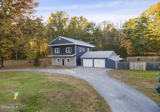 Photo 3 of Single family home for sale at 1069 Saratoga Rd, Gansevoort, NY 12831 | MLS# 202628632 | Listing updated on 2026-10-26