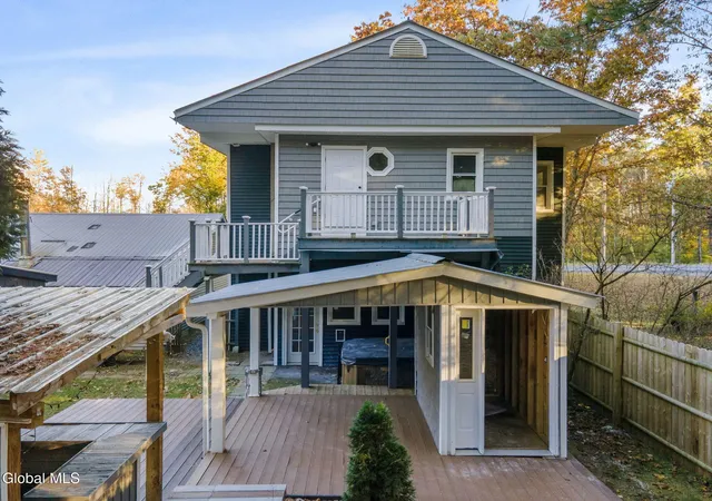 Photo 4 of Single family home for sale at 1069 Saratoga Rd, Gansevoort, NY 12831 | MLS# 202628632 | Listing updated on 2026-10-26
