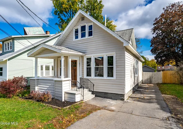 Photo 1 of Single family home for sale at 1512 Helderberg Ave, Schenectady, NY 12306 | MLS# 202628511 | Listing updated on 2026-10-20