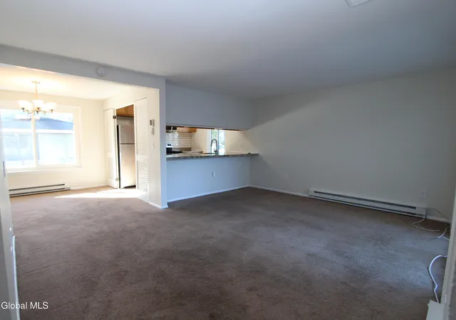 Listing Photo 5 - Condo for sale in building located at 81 Yorkshire Dr, East Greenbush, NY 12061