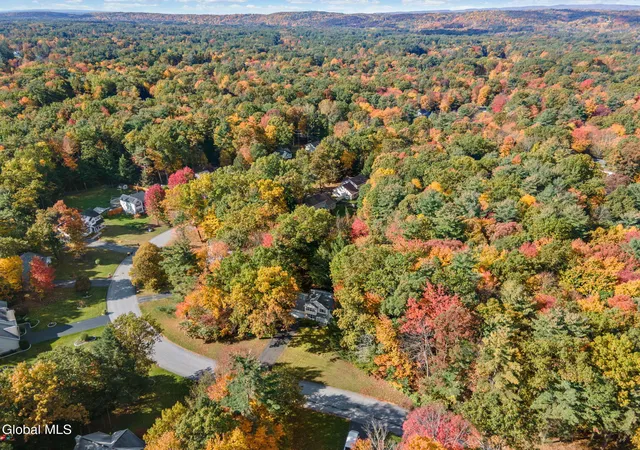 Photo 4 of Single family home for sale at 35 Whirlaway Blvd, Gansevoort, NY 12831 | MLS# 202628600 | Listing updated on 2026-10-27