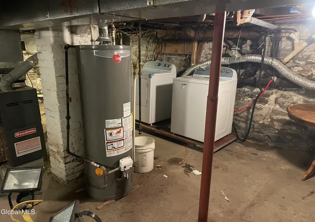 Photo 3 of House for sale at 808 Sprague St, Schenectady, NY 12307 | MLS# 202628550 | Listing updated on 2026-10-21