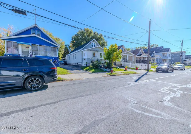 Photo 1 of Single family home for sale at 1680 Carrie St, Schenectady, NY 12308 | MLS# 202628699 | Listing updated on 2026-10-29