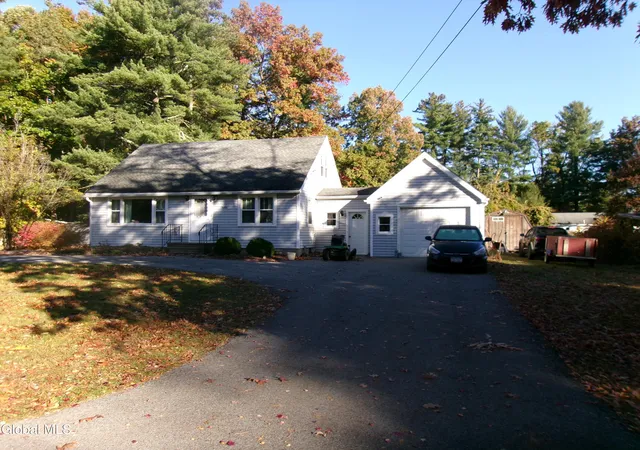 Photo 1 of Single family home for sale at 3075 Sunset Ln, Schenectady, NY 12303 | MLS# 202628686 | Listing updated on 2026-10-27