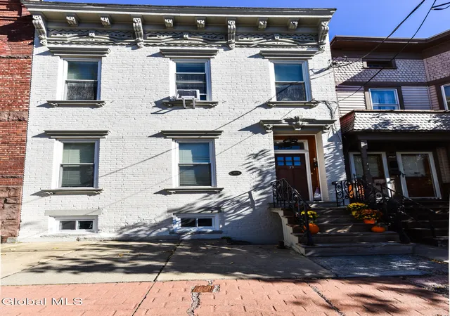 Photo 2 of House for sale at 39 Irving St, Albany, NY 12202 | MLS# 202628887 | Listing updated on 2026-10-26