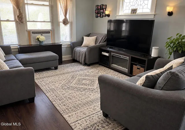Photo 3 of Single family home for sale at 1040 Lakeview Ave, Schenectady, NY 12303 | MLS# 202628754 | Listing updated on 2026-10-25