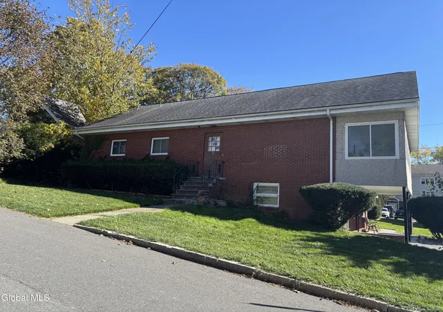 Photo 4 of Single family home for sale at 51 Winnie St, Albany, NY 12208 | MLS# 202628905 | Listing updated on 2026-10-25