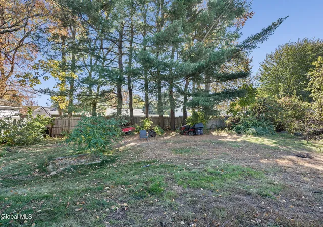 Photo 2 of Single family home for sale at 2892 W Lydius St, Schenectady, NY 12303 | MLS# 202628858 | Listing updated on 2026-10-24
